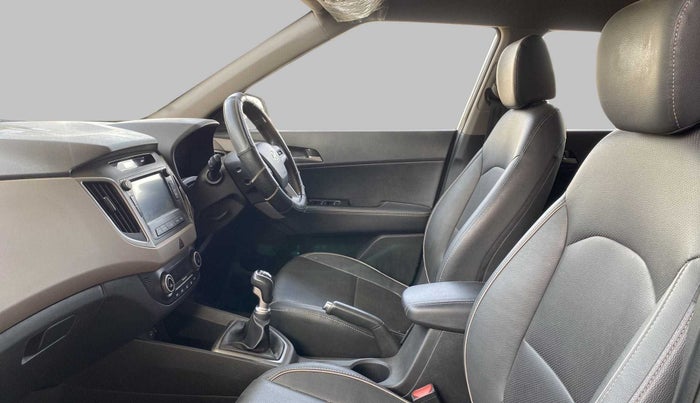 2017 Hyundai Creta SX (O) 1.6 DIESEL, Diesel, Manual, 36,683 km, Right Side Front Door Cabin