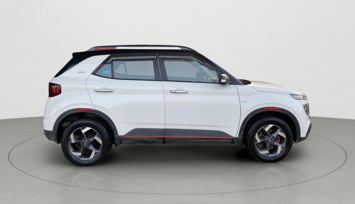 2021 Hyundai VENUE SX PLUS 1.0 TURBO DCT DUAL TONE, Petrol, Automatic, 42,346 km, Right Side View