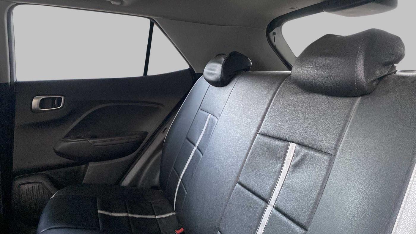 2021 Hyundai VENUE SX PLUS 1.0 TURBO DCT DUAL TONE, Petrol, Automatic, 42,346 km, Right Side Rear Door Cabin