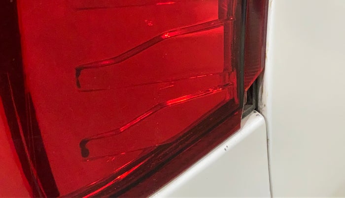 2017 Maruti Wagon R 1.0 LXI CNG (O), CNG, Manual, 40,714 km, Right tail light - Minor damage