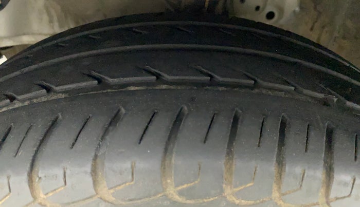 2013 Honda Brio E MT, Petrol, Manual, 1,01,340 km, Left Front Tyre Tread