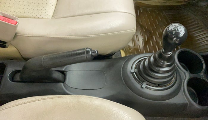 2013 Honda Brio E MT, Petrol, Manual, 1,01,340 km, Gear Lever