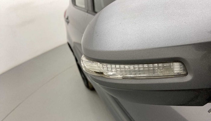 2013 Maruti Swift VDI, Diesel, Manual, 55,892 km, Right rear-view mirror - Indicator light not working