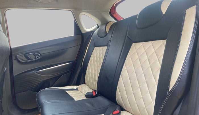 2021 Hyundai NEW I20 SPORTZ 1.5 MT, Diesel, Manual, 77,684 km, Right Side Rear Door Cabin