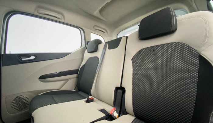 2019 Renault TRIBER 1.0 RXZ, Petrol, Manual, 59,272 km, Right Side Rear Door Cabin
