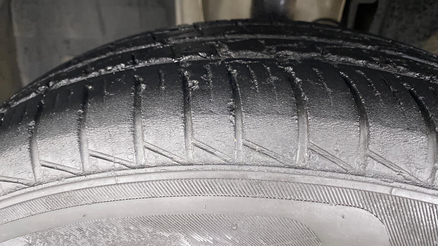 2019 Renault TRIBER 1.0 RXZ, Petrol, Manual, 59,272 km, Left Front Tyre Tread