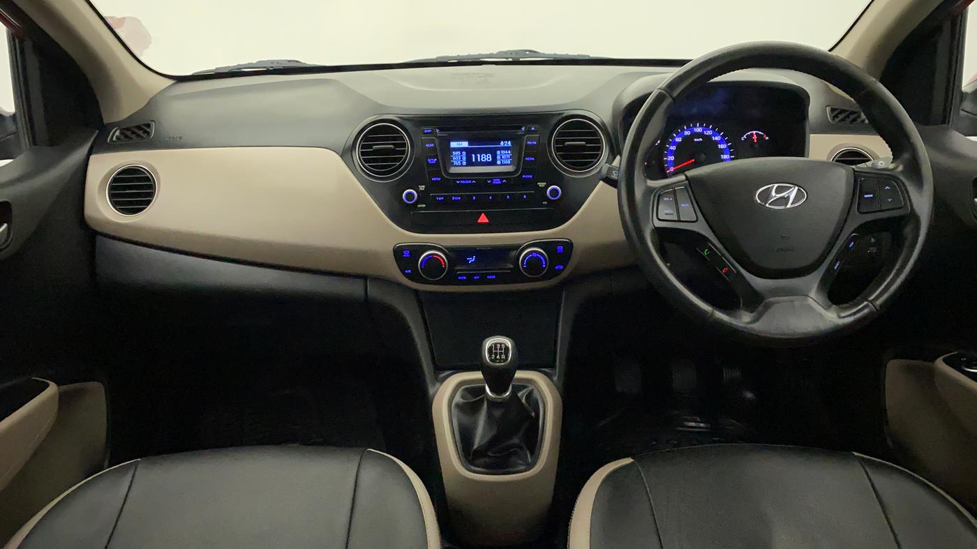 2015 Hyundai Xcent SX 1.2 (O), Petrol, Manual, 60,719 km, Dashboard