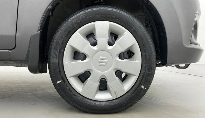 2018 Maruti Alto K10 VXI P, Petrol, Manual, 23,281 km, Right Front Wheel