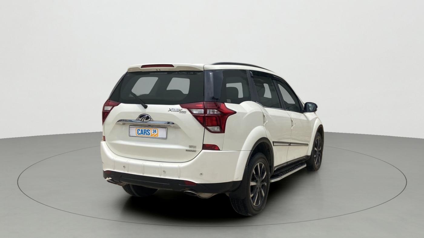 2019 Mahindra XUV500 W11 (O) AT, Diesel, Automatic, 11,105 km, Right Back Diagonal