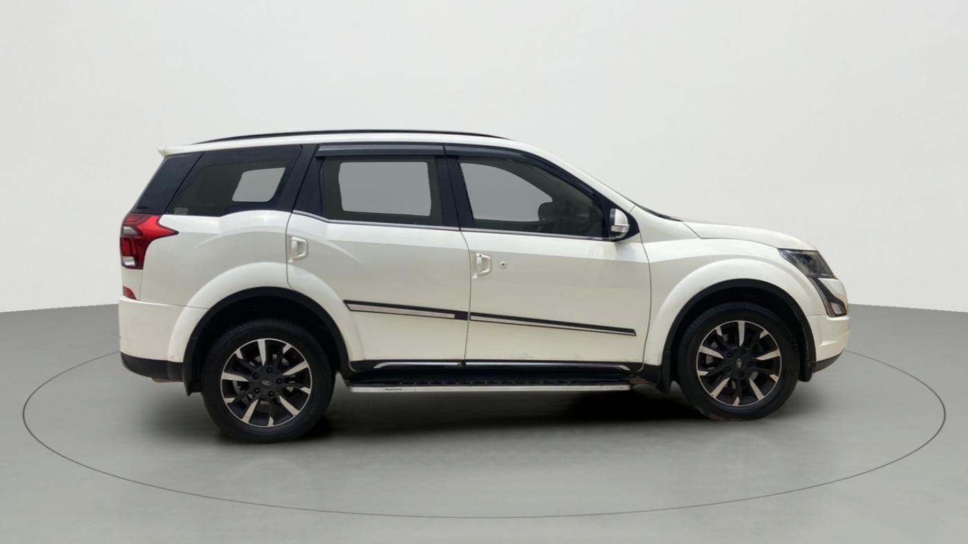 2019 Mahindra XUV500 W11 (O) AT, Diesel, Automatic, 11,105 km, Right Side View