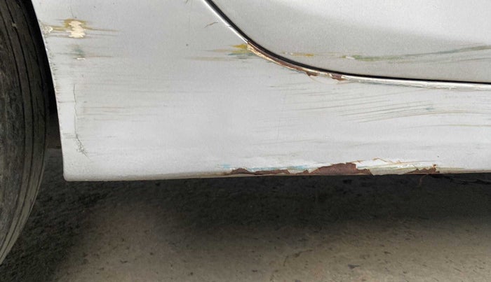 2013 Hyundai Verna FLUIDIC VTVT 1.6 EX AT, Petrol, Automatic, 88,756 km, Right running board - Minor scratches