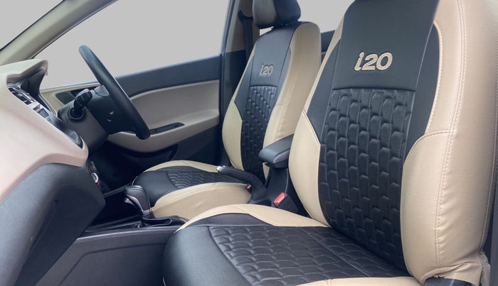 2018 Hyundai Elite i20 MAGNA EXECUTIVE CVT, Petrol, Automatic, 29,471 km, Right Side Front Door Cabin