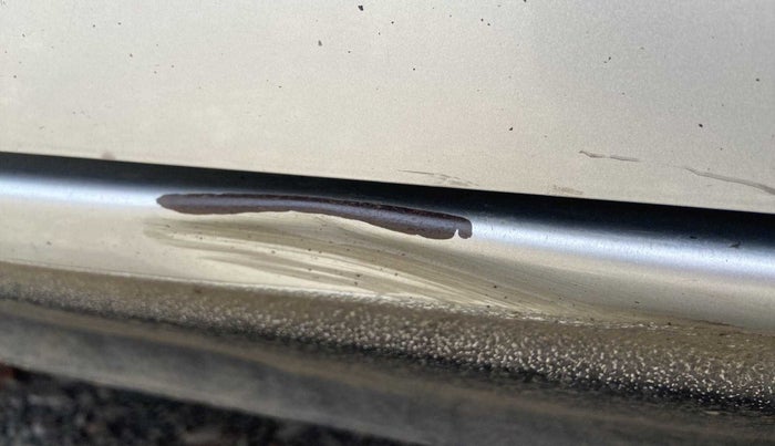 2019 Renault Kwid RXT 1.0 AMT (O), Petrol, Automatic, 67,081 km, Left running board - Slightly dented