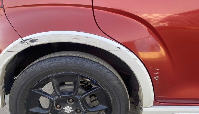 2018 Maruti IGNIS ALPHA 1.2 AMT DUAL TONE, Petrol, Automatic, 74,140 km, Right quarter panel - Minor scratches