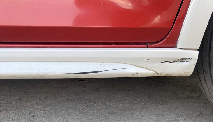 2018 Maruti IGNIS ALPHA 1.2 AMT DUAL TONE, Petrol, Automatic, 74,140 km, Right running board - Cladding has minor damage