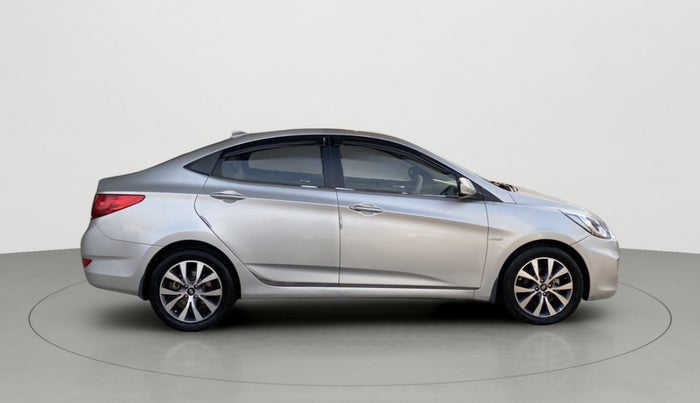 2013 Hyundai Verna FLUIDIC 1.6 CRDI SX, Diesel, Manual, 52,255 km, Right Side View