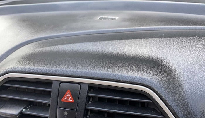 2017 Maruti Dzire ZXI AMT, Petrol, Automatic, 59,138 km, Dashboard - Minor scratches