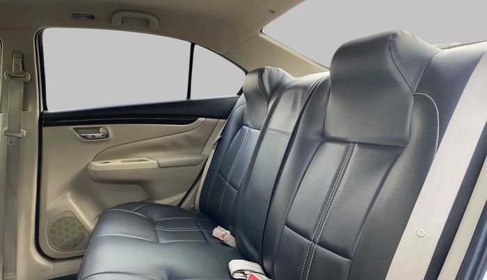 2016 Maruti Ciaz ZXI+, Petrol, Manual, 72,472 km, Right Side Rear Door Cabin