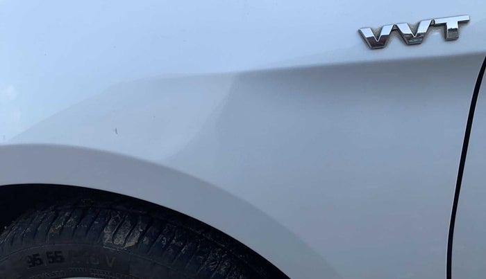 2016 Maruti Ciaz ZXI+, Petrol, Manual, 72,472 km, Left fender - Slightly dented