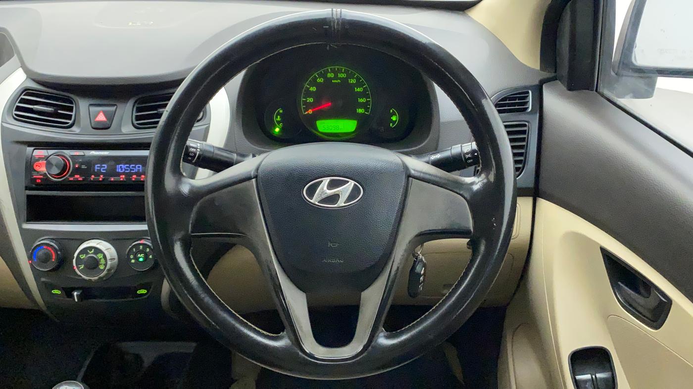 2016 Hyundai Eon ERA PLUS (O), Petrol, Manual, 52,995 km, Steering Wheel Close Up