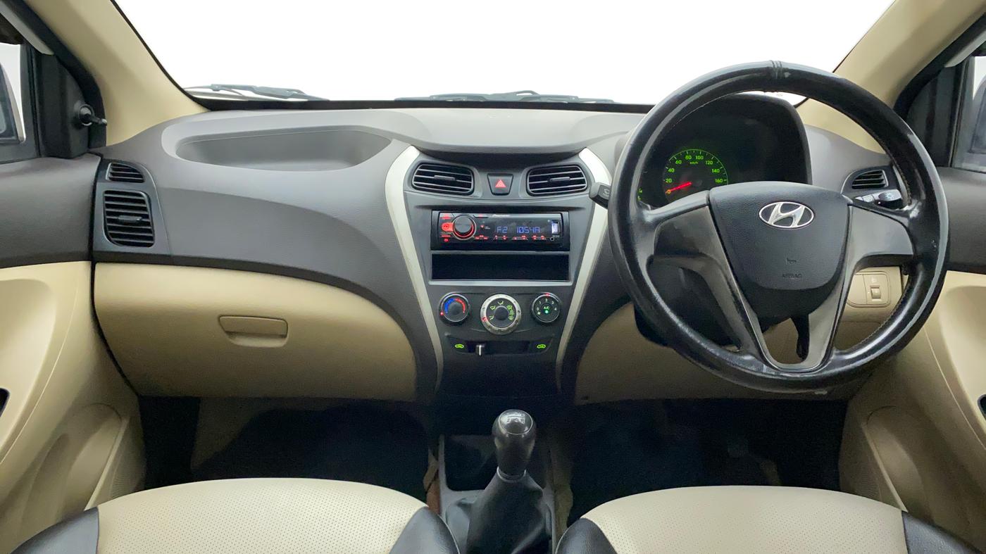 2016 Hyundai Eon ERA PLUS (O), Petrol, Manual, 52,995 km, Dashboard