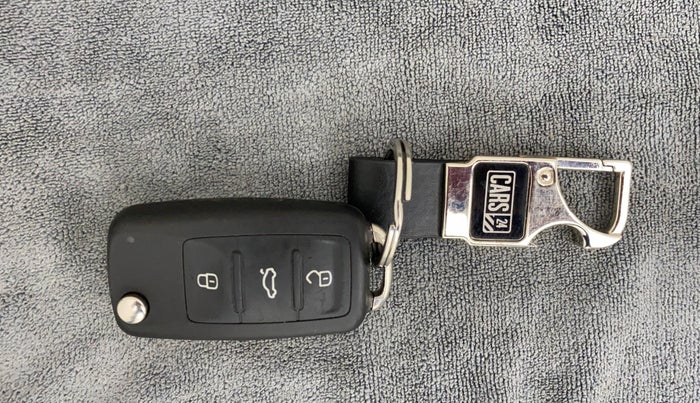 2021 Volkswagen Polo HIGHLINE PLUS 1.0L TSI AT, Petrol, Automatic, 13,390 km, Key Close Up