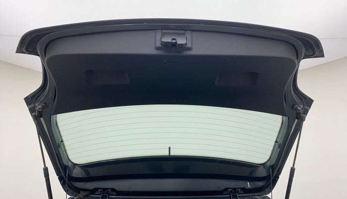 2021 Volkswagen Polo HIGHLINE PLUS 1.0L TSI AT, Petrol, Automatic, 13,390 km, Boot Door Open