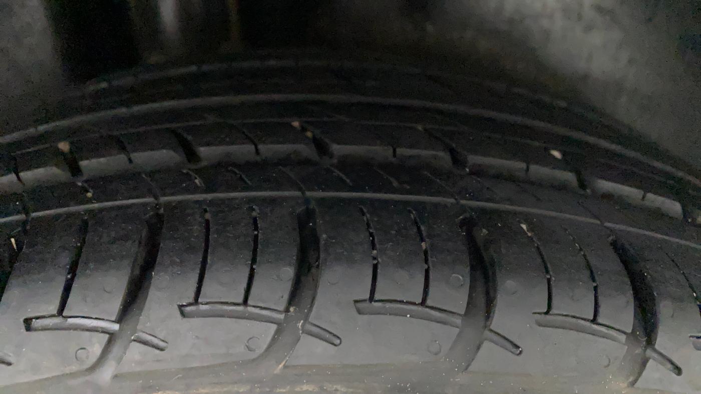 2021 Volkswagen Polo HIGHLINE PLUS 1.0L TSI AT, Petrol, Automatic, 13,390 km, Right Rear Tyre Tread