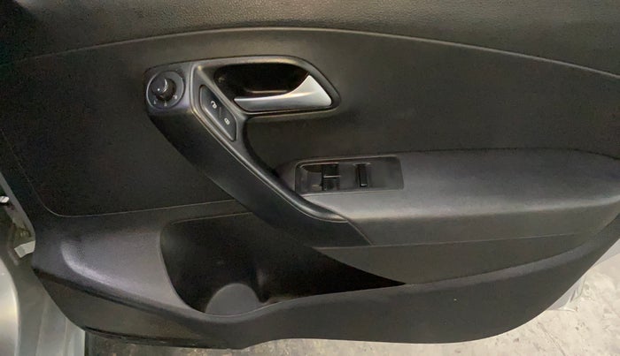 2020 Volkswagen Polo COMFORTLINE PLUS 1.0L MPI, Petrol, Manual, 64,659 km, Driver Side Door Panels Control