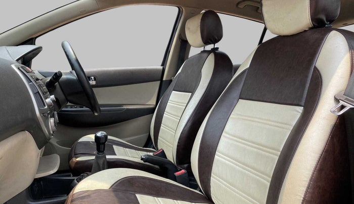 2013 Hyundai i20 SPORTZ 1.2, Petrol, Manual, 40,732 km, Right Side Front Door Cabin