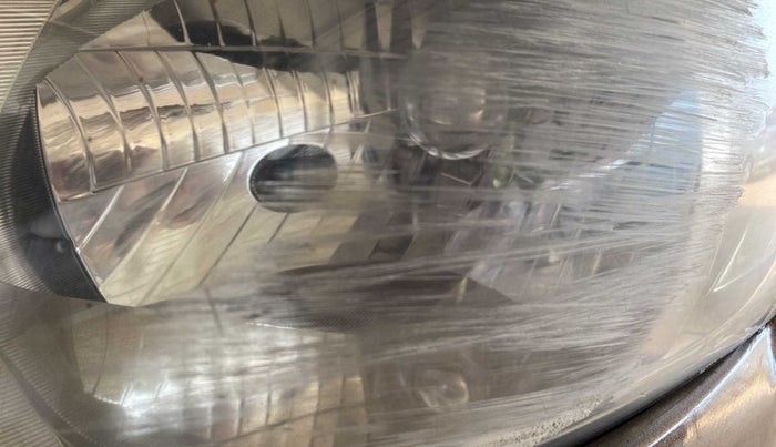 2014 Maruti Ertiga VDI, Diesel, Manual, 75,603 km, Left headlight - Minor scratches