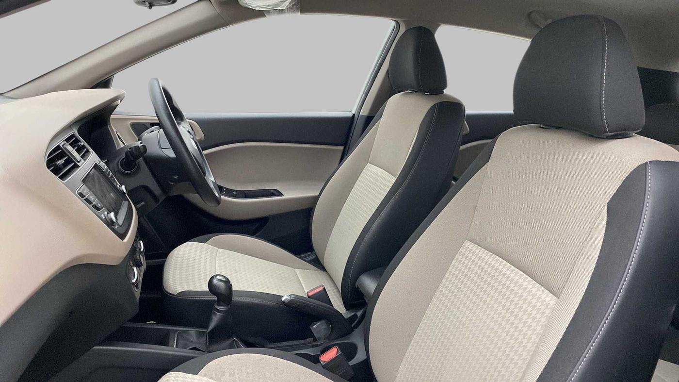 2020 Hyundai Elite i20 SPORTZ PLUS 1.2, Petrol, Manual, 40,704 km, Right Side Front Door Cabin