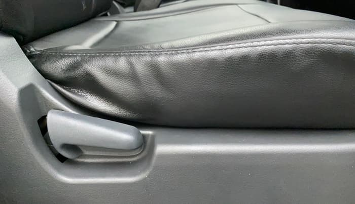 2012 Maruti Wagon R 1.0 VXI, Petrol, Manual, 99,451 km, Driver Side Adjustment Panel