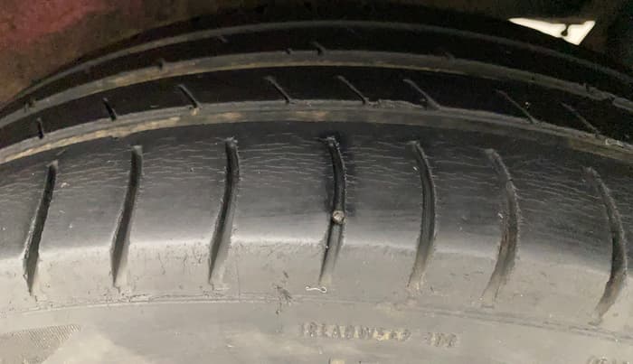 2012 Maruti Wagon R 1.0 VXI, Petrol, Manual, 99,451 km, Left Rear Tyre Tread
