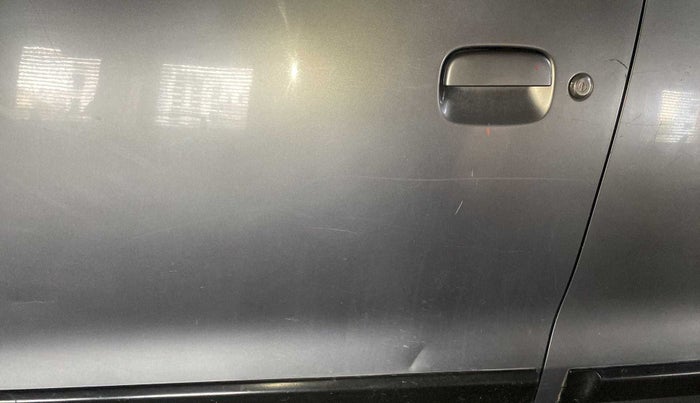2015 Maruti Wagon R 1.0 VXI, Petrol, Manual, 43,349 km, Front passenger door - Minor scratches