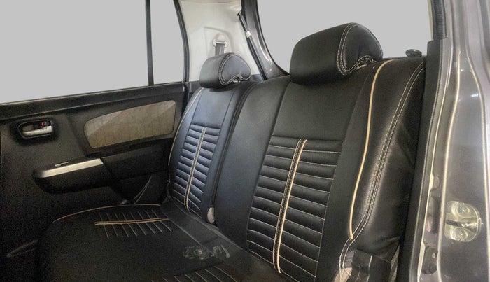 2015 Maruti Wagon R 1.0 VXI, Petrol, Manual, 43,349 km, Right Side Rear Door Cabin