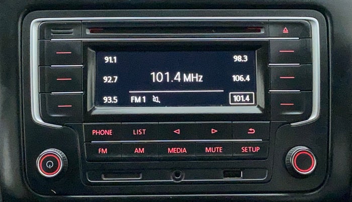 2019 Volkswagen Ameo COMFORTLINE 1.0L, Petrol, Manual, 1,19,544 km, Infotainment System