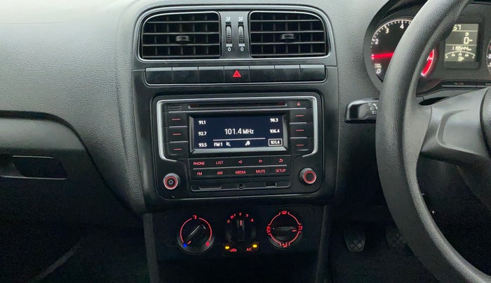 2019 Volkswagen Ameo COMFORTLINE 1.0L, Petrol, Manual, 1,19,544 km, Air Conditioner