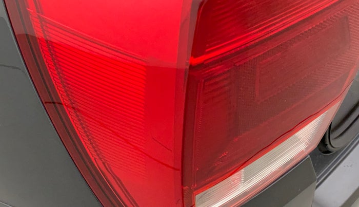 2019 Volkswagen Ameo COMFORTLINE 1.0L, Petrol, Manual, 1,19,544 km, Left tail light - Minor scratches