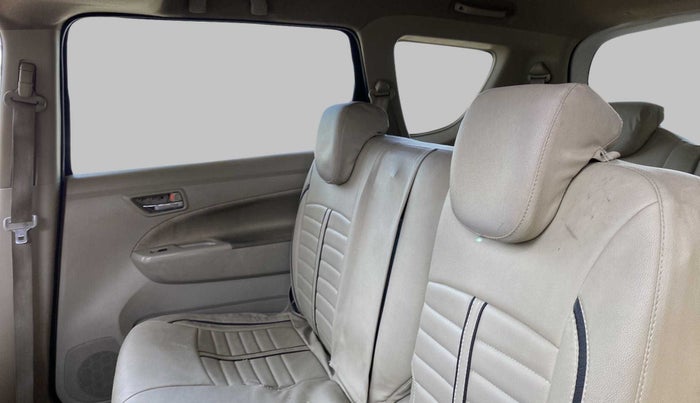 2018 Maruti Ertiga VDI SHVS, Diesel, Manual, 68,586 km, Right Side Rear Door Cabin