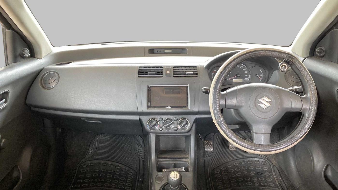 2010 Maruti Swift Dzire LXI, Petrol, Manual, 52,476 km, Dashboard