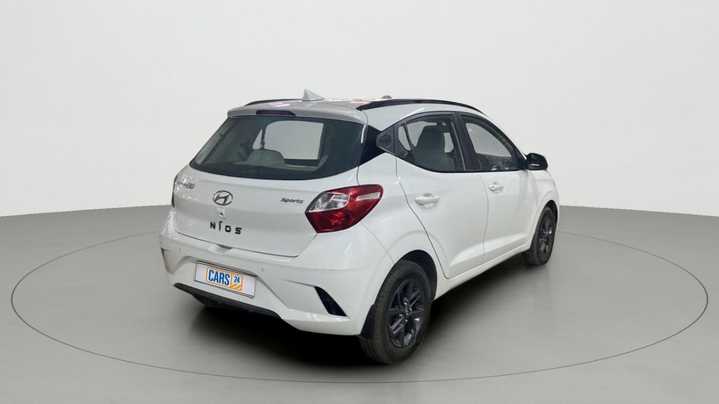 2022 Hyundai GRAND I10 NIOS SPORTZ 1.2 KAPPA VTVT, Petrol, Manual, 15,122 km, Right Back Diagonal