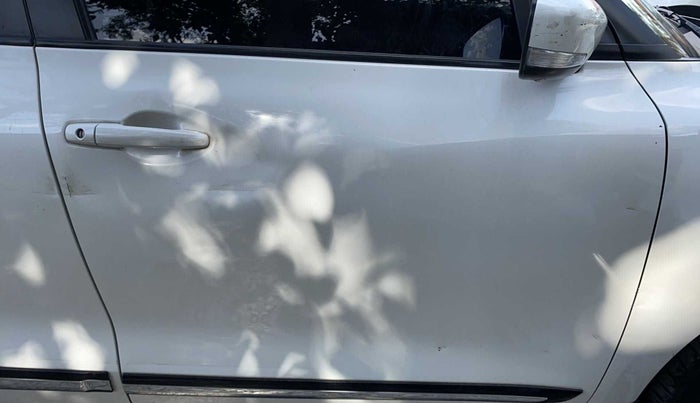2018 Maruti Swift VXI, Petrol, Manual, 47,004 km, Driver-side door - Slightly dented