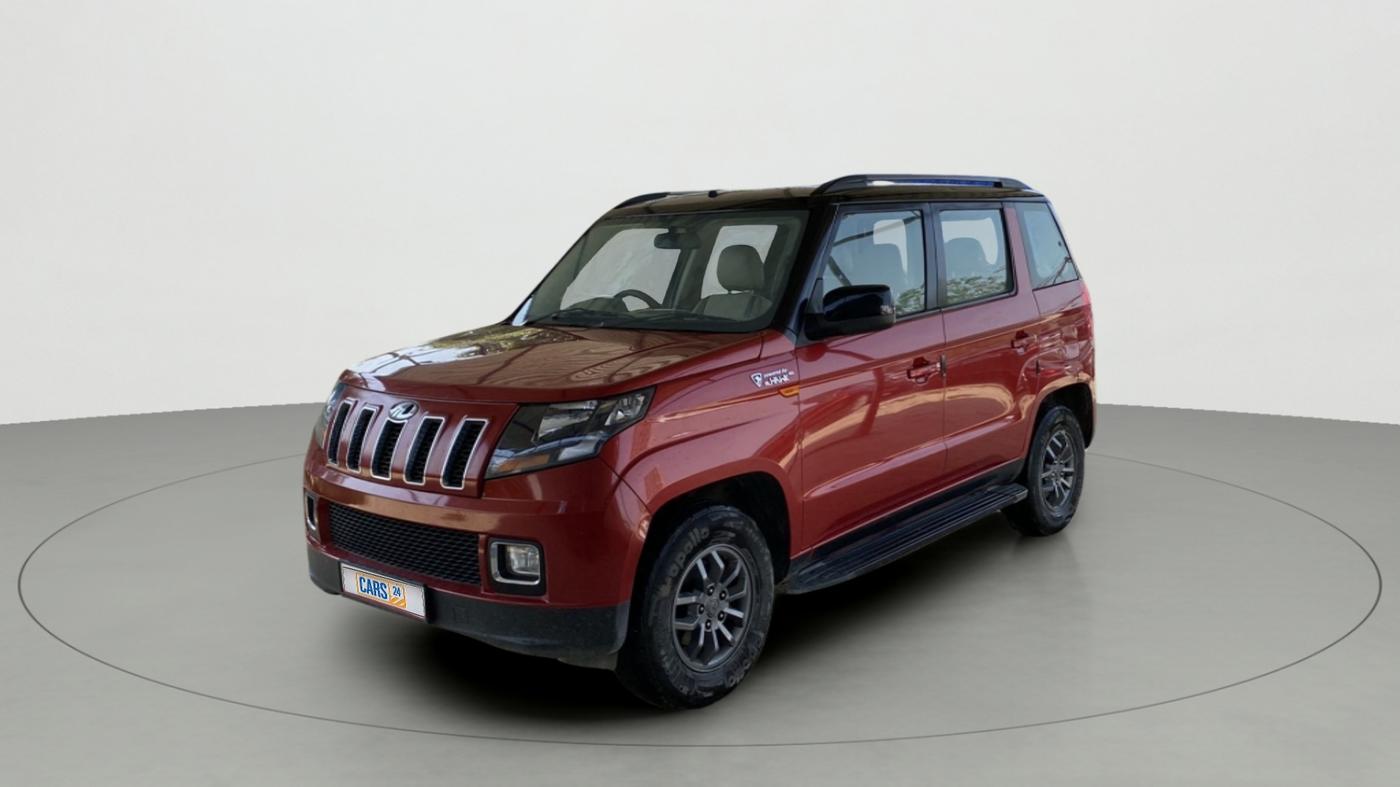 2018 Mahindra TUV300 T10 AMT DUAL TONE, Diesel, Automatic, 36,242 km, Left Front Diagonal