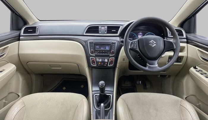 2016 Maruti Ciaz ZDI SHVS, Diesel, Manual, 1,16,737 km, Dashboard