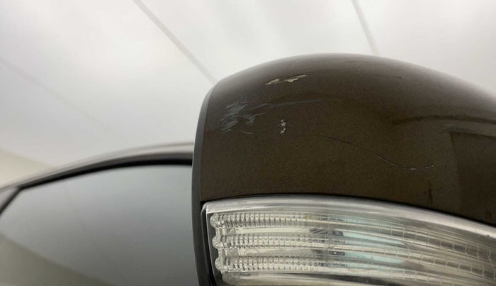 2016 Maruti Ciaz ZDI SHVS, Diesel, Manual, 1,16,737 km, Right rear-view mirror - Minor scratches