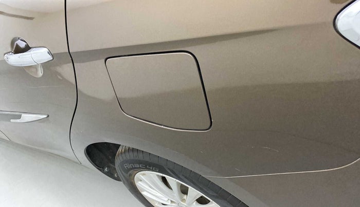2016 Maruti Ciaz ZDI SHVS, Diesel, Manual, 1,16,737 km, Left quarter panel - Slightly dented