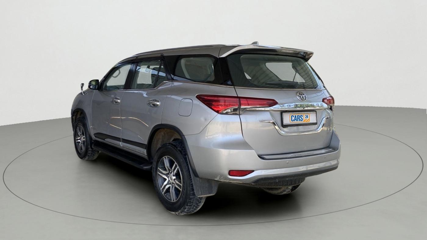 2018 Toyota Fortuner 2.8 4X2 AT, Diesel, Automatic, 29,486 km, Left Back Diagonal