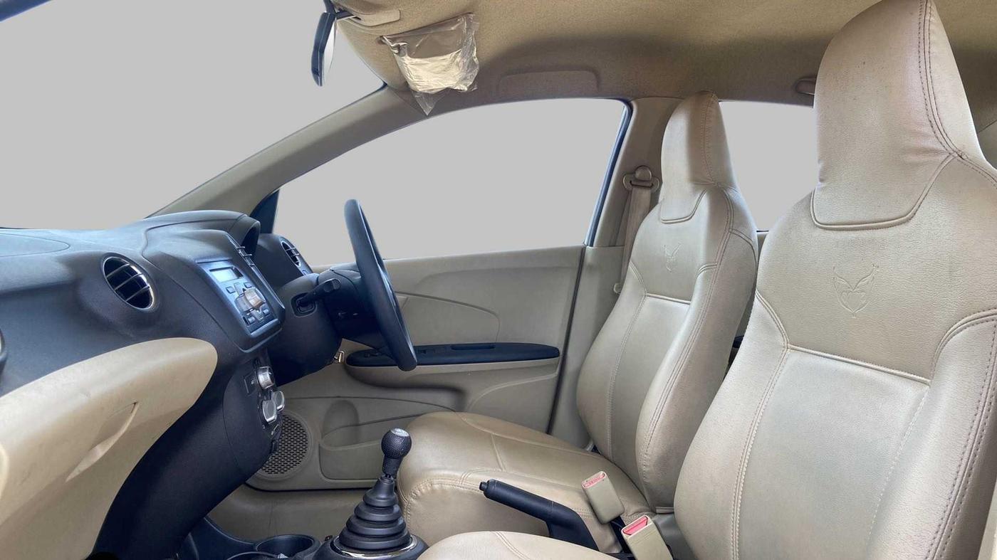 2015 Honda Amaze 1.2L I-VTEC S, Petrol, Manual, 31,738 km, Right Side Front Door Cabin