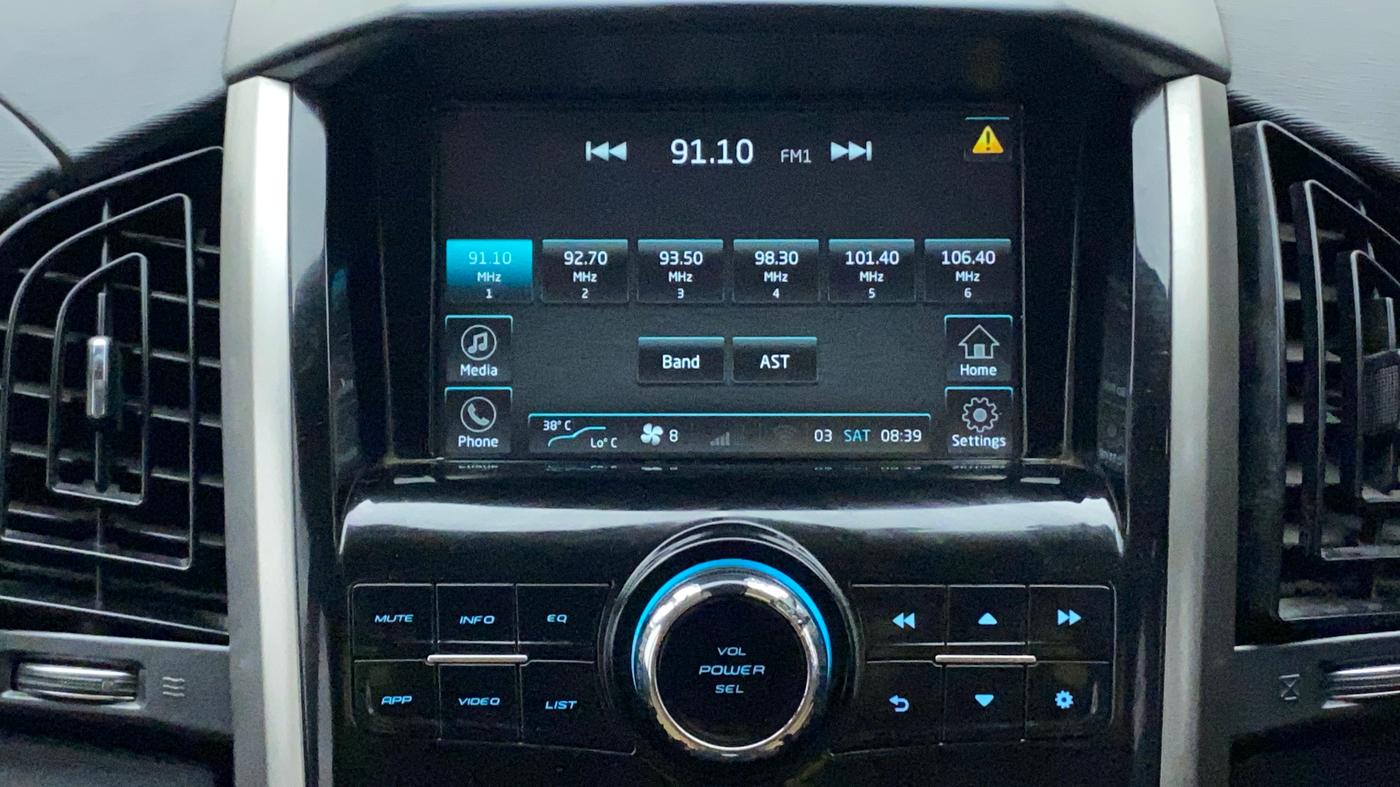 2018 Mahindra XUV500 W7, Diesel, Manual, 57,411 km, Infotainment System